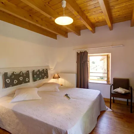 De Charme Avec Cheminee, Grand Jardin Et Balades, Animaux Acceptes - Fr-1-496-60 Holiday home