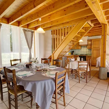 Holiday home De Charme Avec Cheminee, Grand Jardin Et Balades, Animaux Acceptes - Fr-1-496-60 *